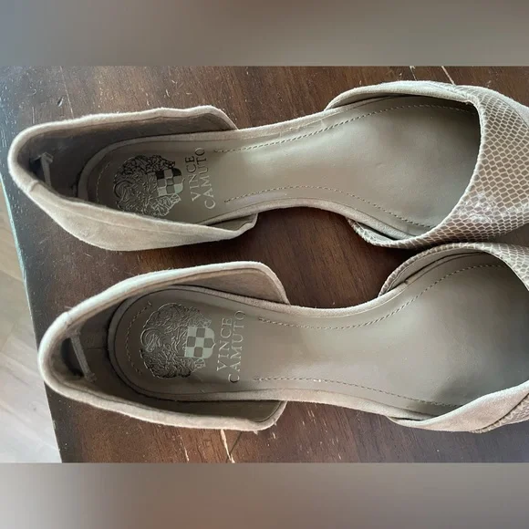 Vince Camuto flats - Picture 3 of 4